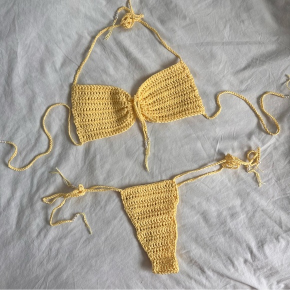 handmade crochet butter yellow bikini set - Picture 2 of 9
